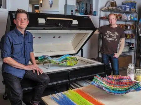 The Artists Who Developed Glass “Weaving”